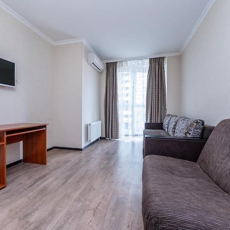 Flatrent Drahomanova 2A Lägenhet Kiev Exteriör bild