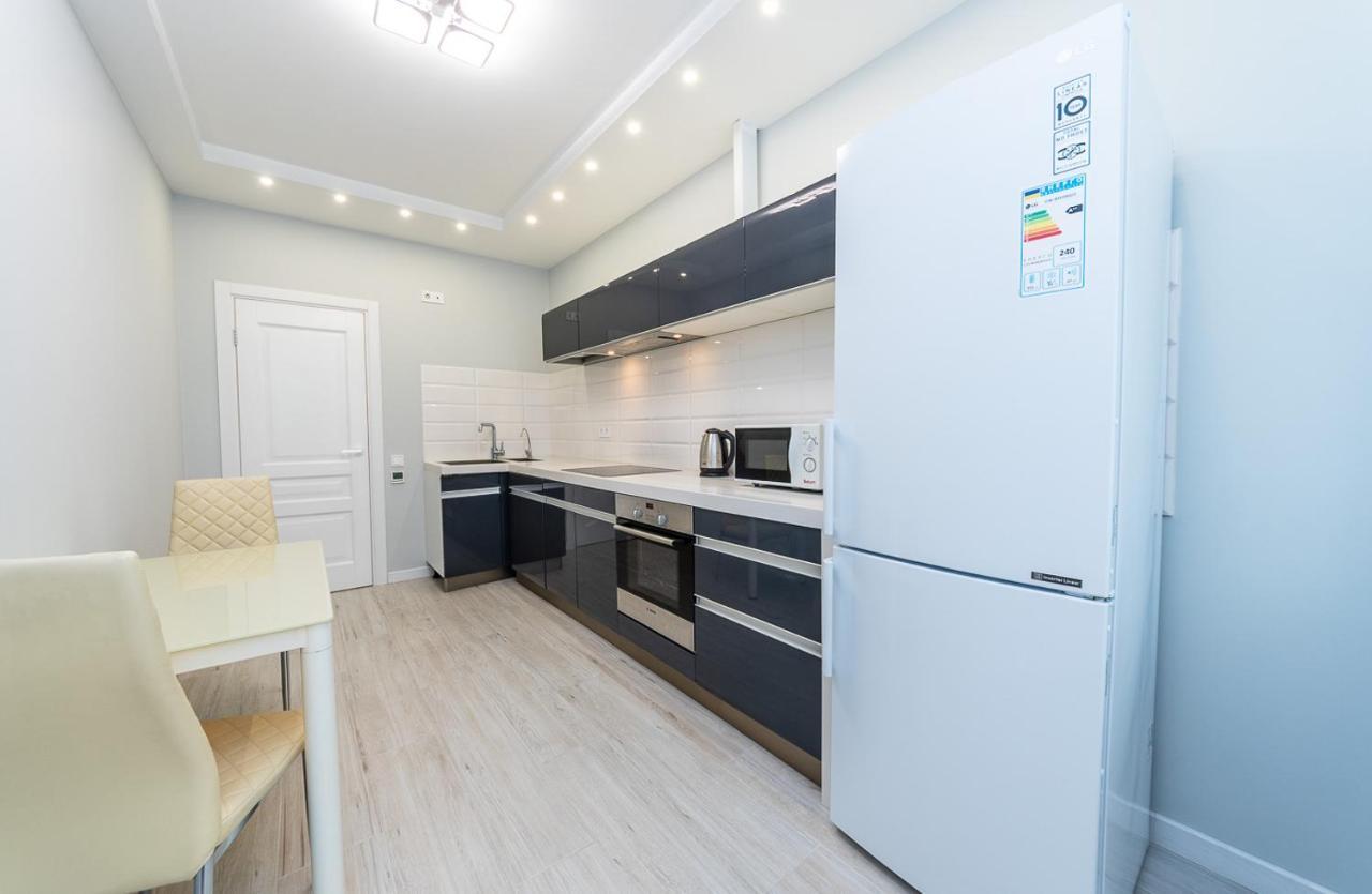 Flatrent Drahomanova 2A Lägenhet Kiev Exteriör bild