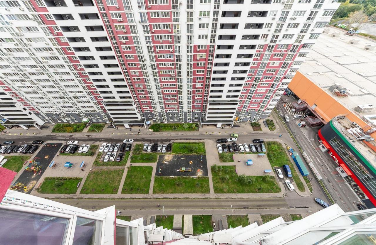 Flatrent Drahomanova 2A Lägenhet Kiev Exteriör bild