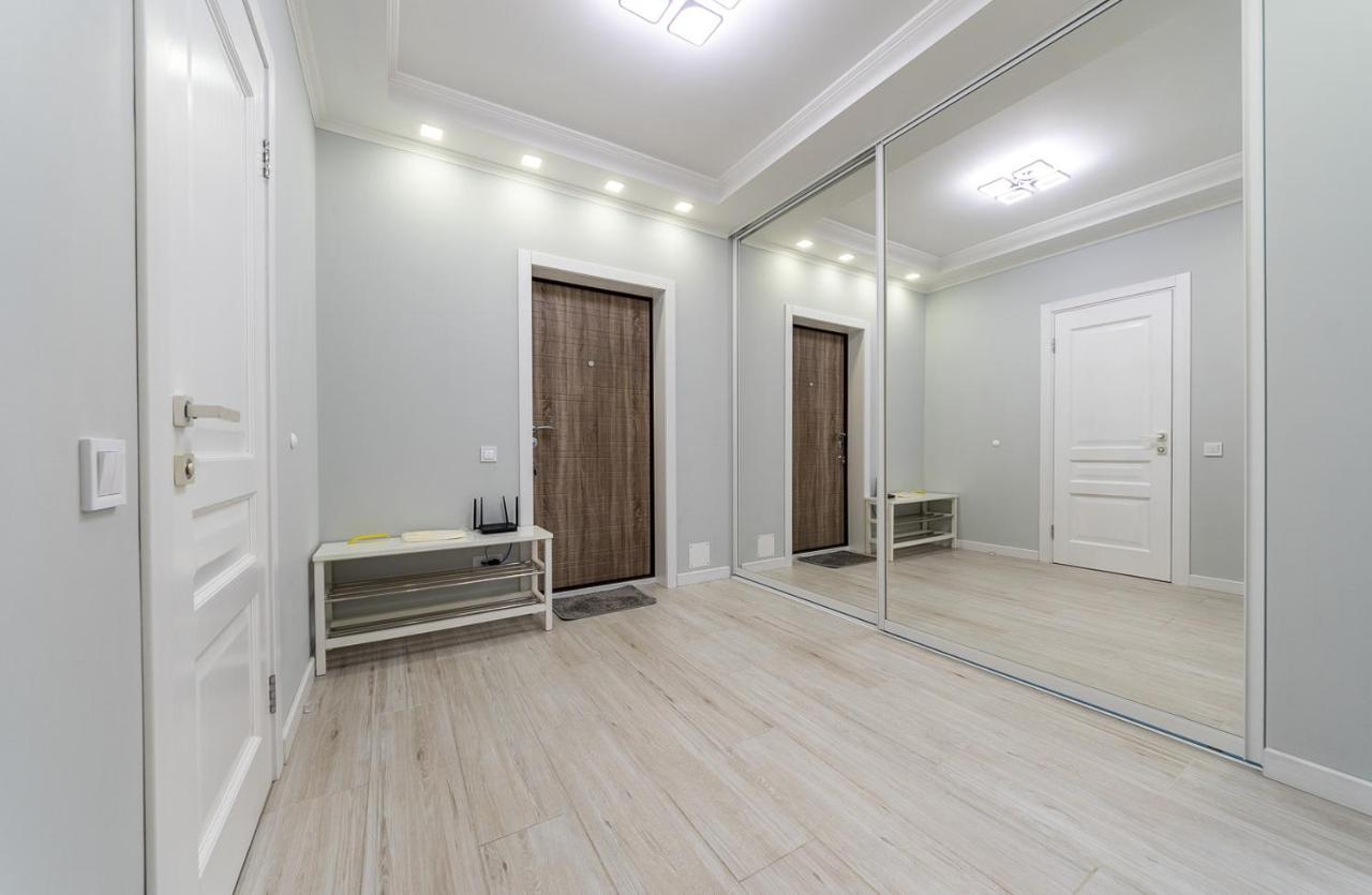 Flatrent Drahomanova 2A Lägenhet Kiev Exteriör bild