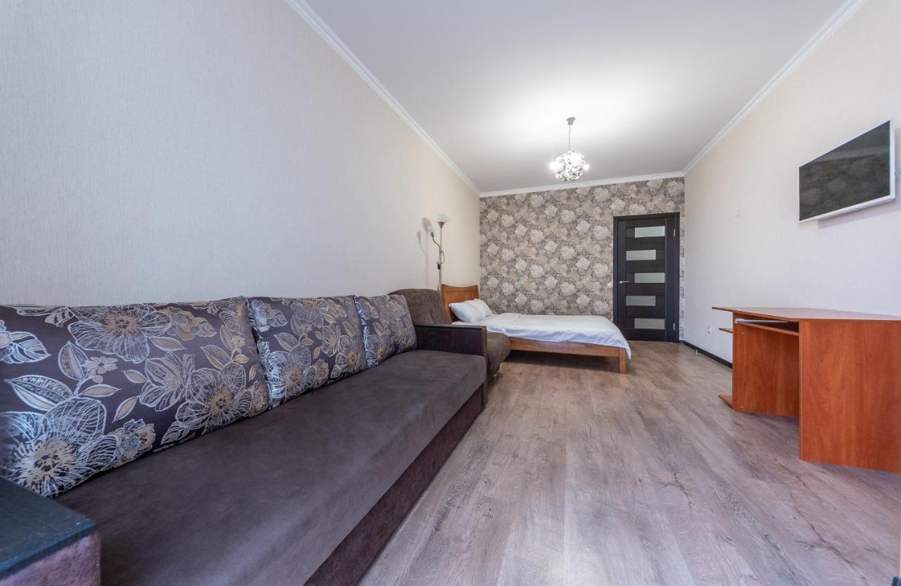 Flatrent Drahomanova 2A Lägenhet Kiev Exteriör bild