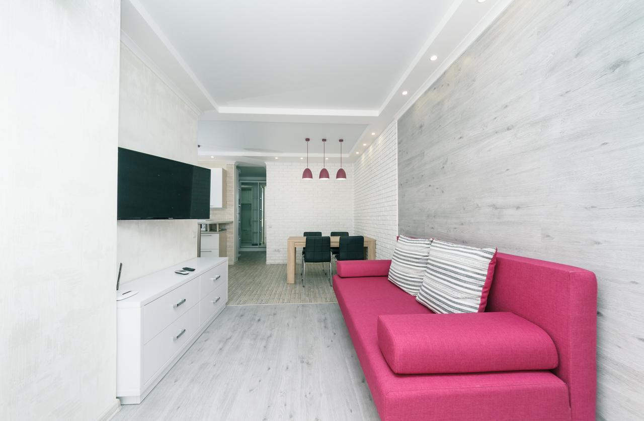 Flatrent Drahomanova 2A Lägenhet Kiev Exteriör bild