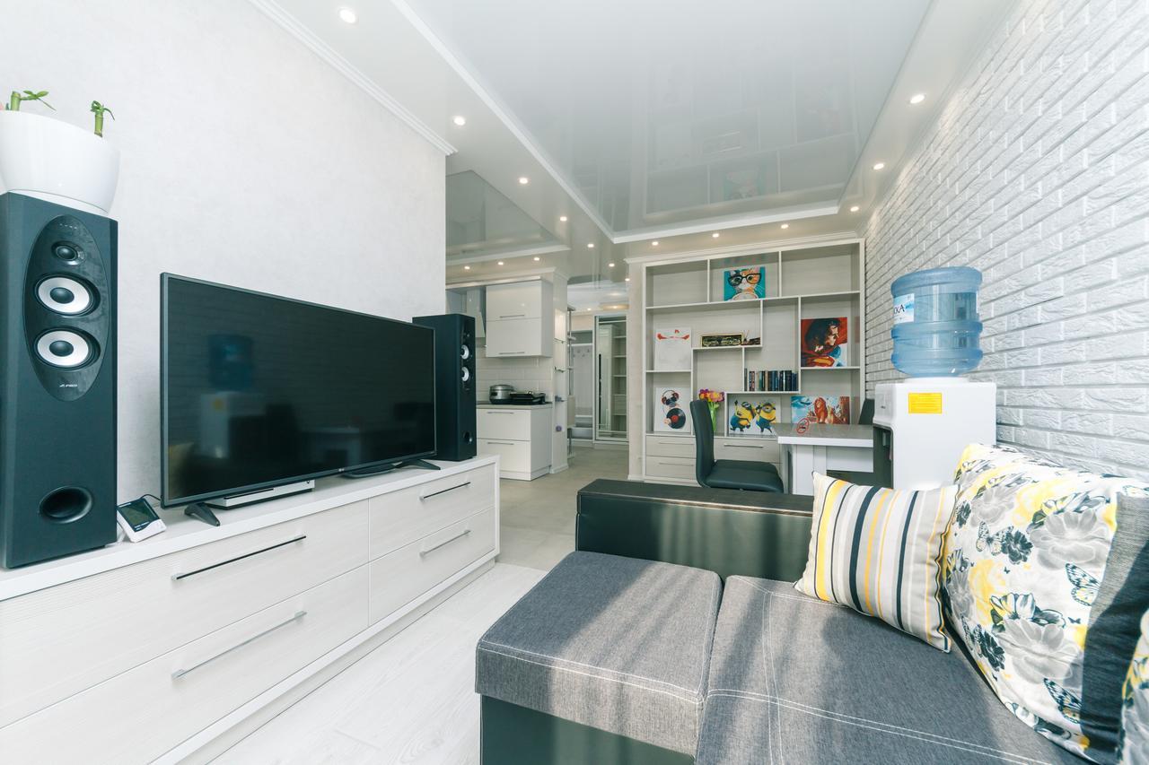 Flatrent Drahomanova 2A Lägenhet Kiev Exteriör bild