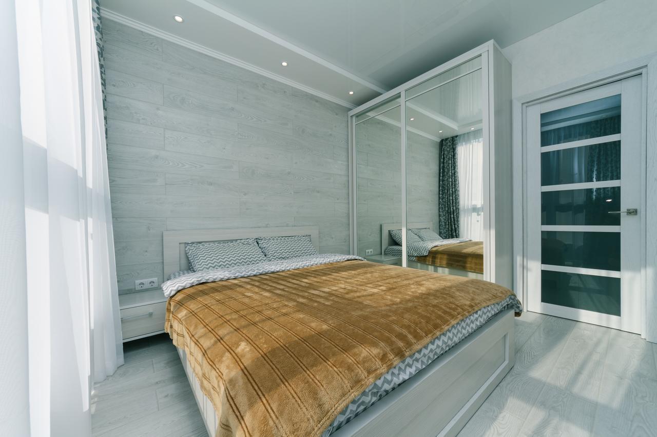 Flatrent Drahomanova 2A Lägenhet Kiev Exteriör bild